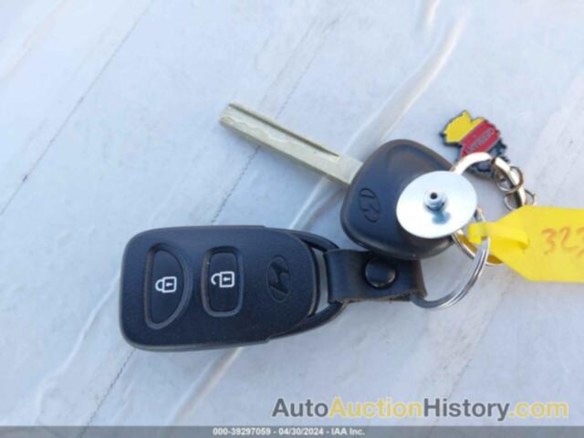 HYUNDAI ACCENT SE, KMHCT4AE5GU152408