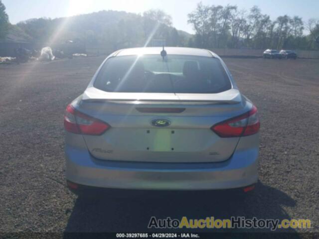 FORD FOCUS SEL, 1FAHP3H28CL226401