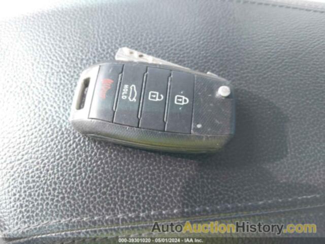 KIA OPTIMA LX, 5XXGM4A75EG331510