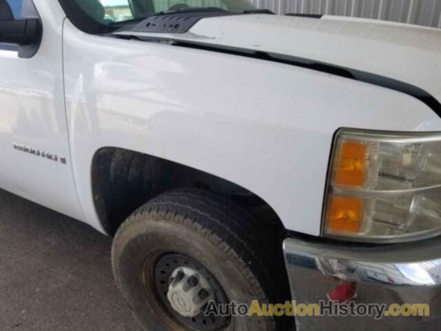 CHEVROLET SILVERADO 2500HD WORK TRUCK, 1GCHC23K88F196409