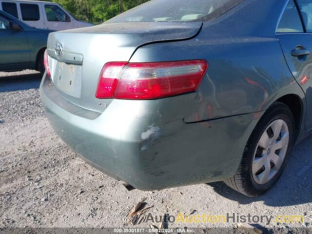 TOYOTA CAMRY LE, 4T1BE46KX7U683799