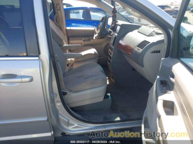 CHRYSLER TOWN & COUNTRY LX, 2A8HR44EX9R581220