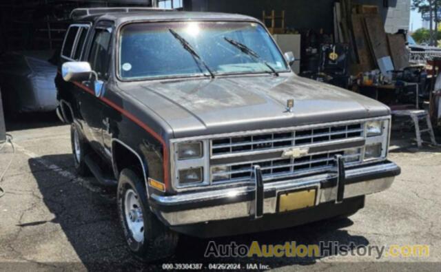 CHEVROLET BLAZER, 1GNEV18K8HF157701