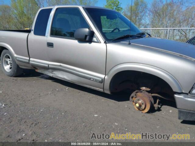 CHEVROLET S-10 LS, 1GCCS195718135717