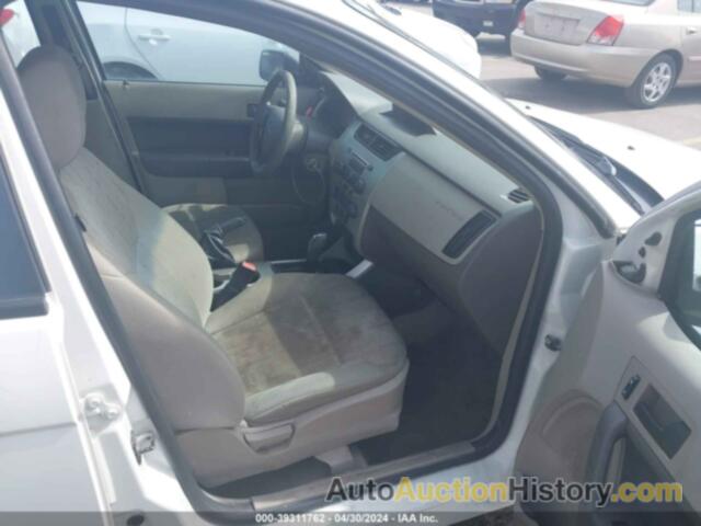 FORD FOCUS SE, 1FAHP3FN6AW126127