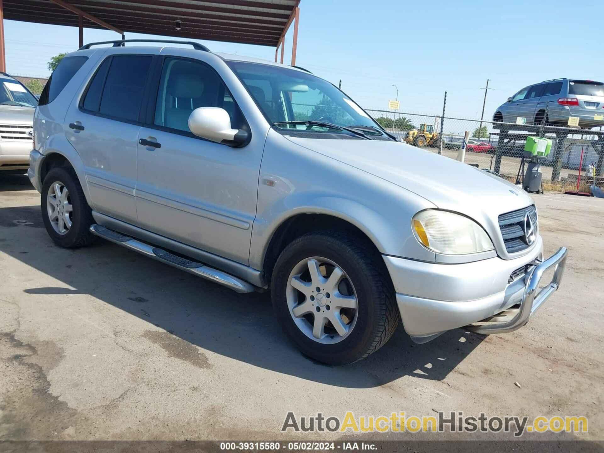 MERCEDES-BENZ ML 430, 4JGAB72E2YA185234