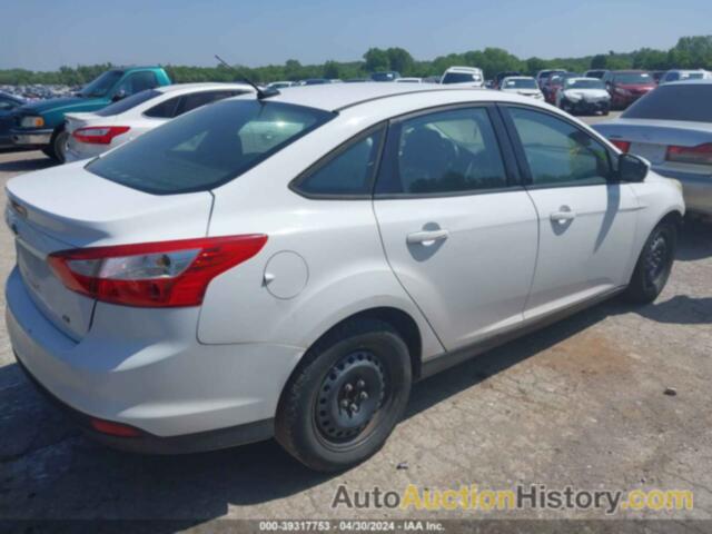 FORD FOCUS SE, 1FAHP3F24CL201384