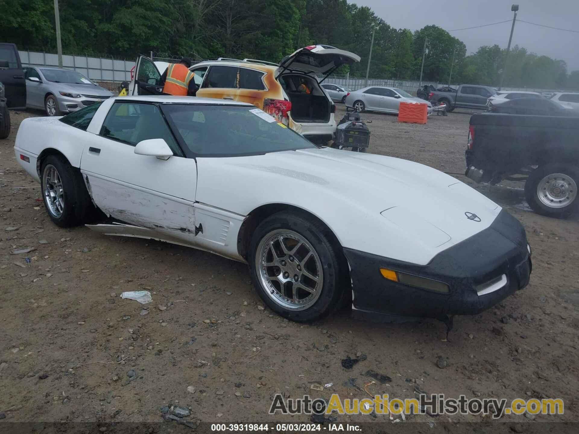 CHEVROLET CORVETTE, 1G1YY22P3T5114706