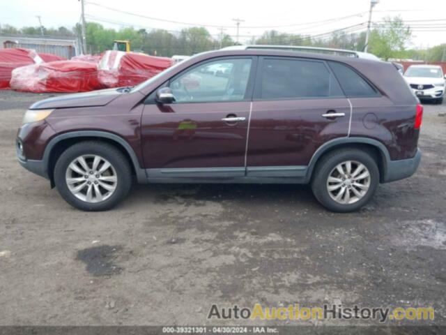 KIA SORENTO EX, 5XYKU3A12BG173134