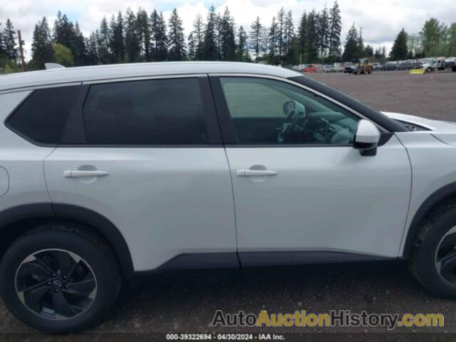 NISSAN ROGUE SV FWD, 5N1BT3BA4RC672691