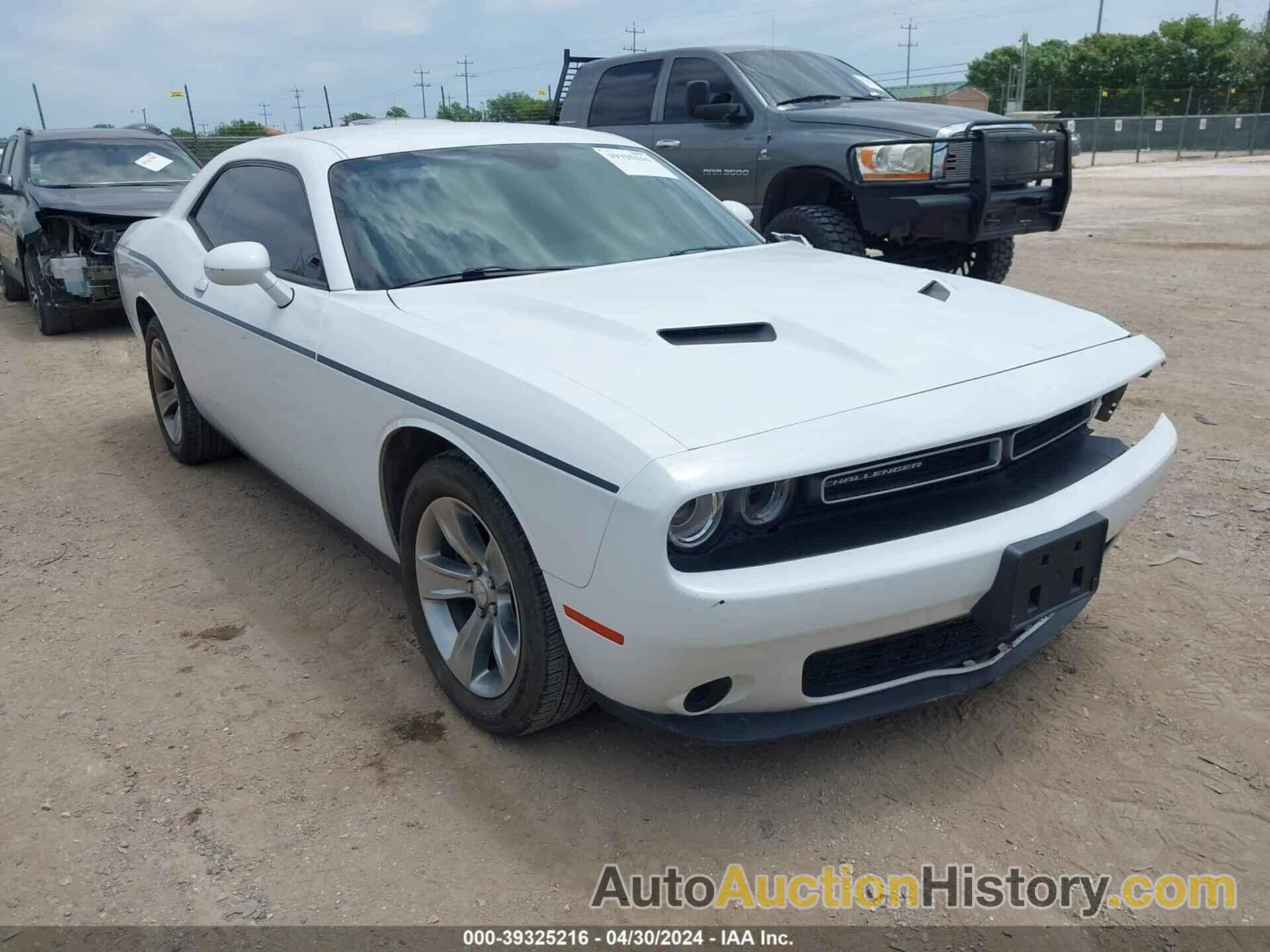 DODGE CHALLENGER SXT, 2C3CDZAG0FH707240