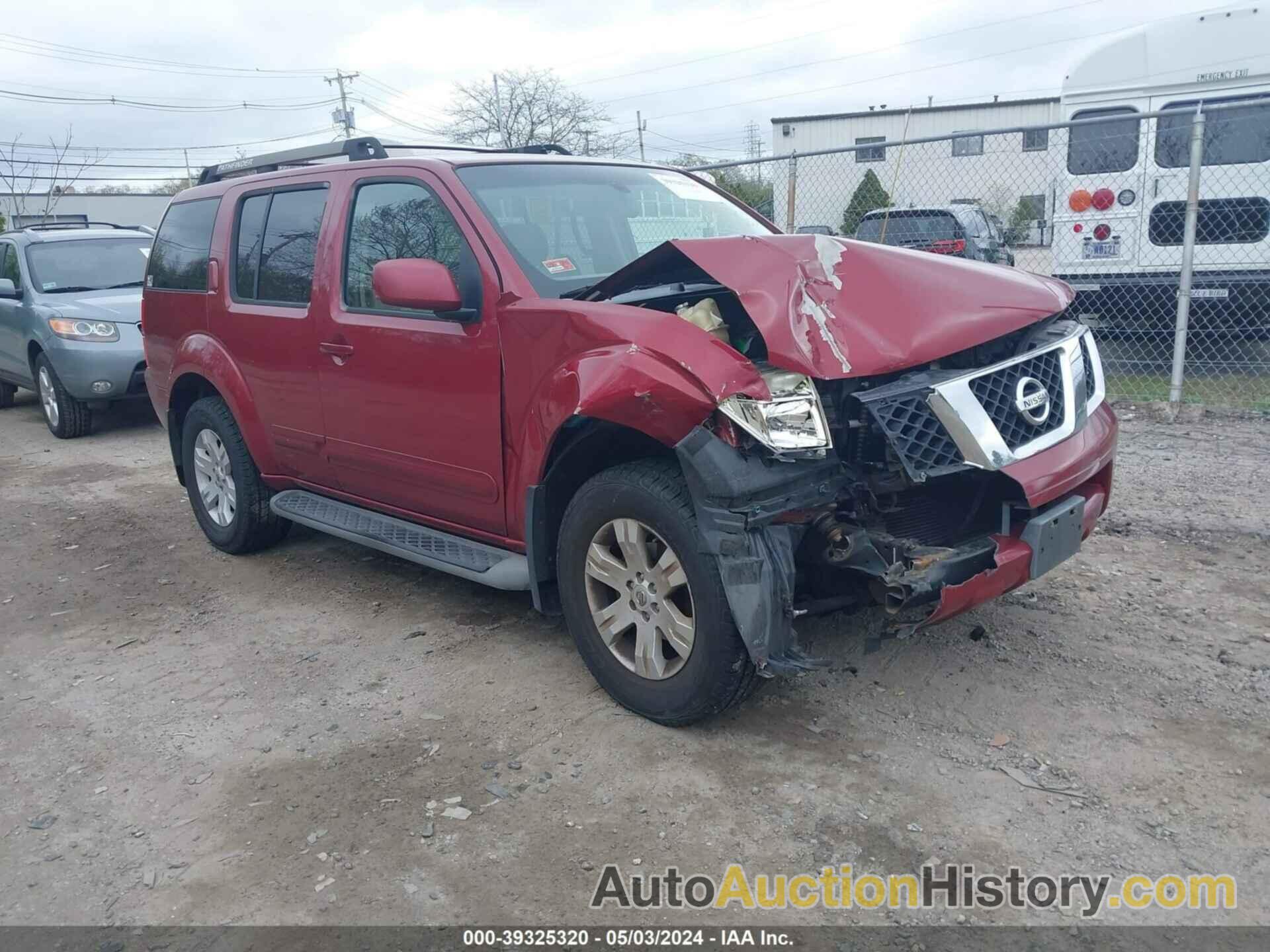 NISSAN PATHFINDER LE, 5N1AR18W45C774648