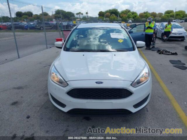 FORD FOCUS SE, 1FADP3F20JL308136