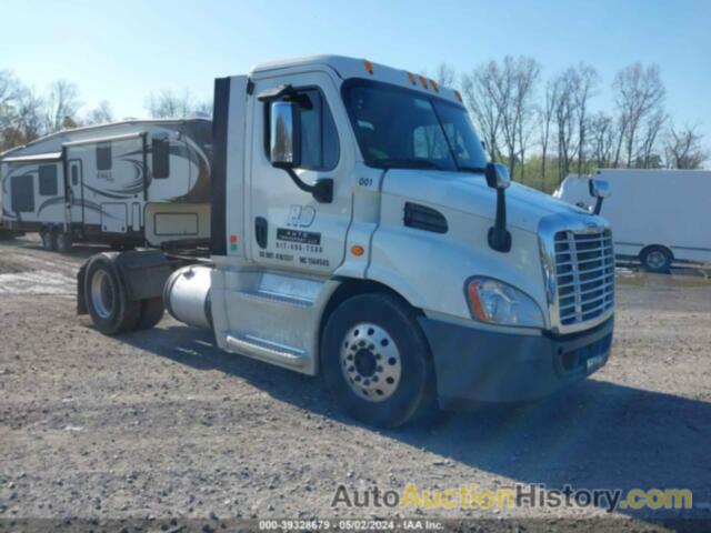 FREIGHTLINER CASCADIA 113, 3AKBGAD46FDGN8893