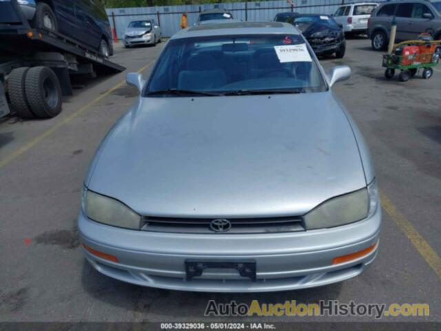 TOYOTA CAMRY XLE, 4T1VK13E5NU017207
