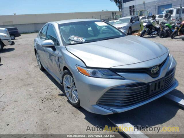 TOYOTA CAMRY XLE, 4T1B11HK8JU508160