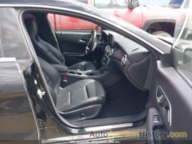 MERCEDES-BENZ CLA 250, WDDSJ4EB4JN553249