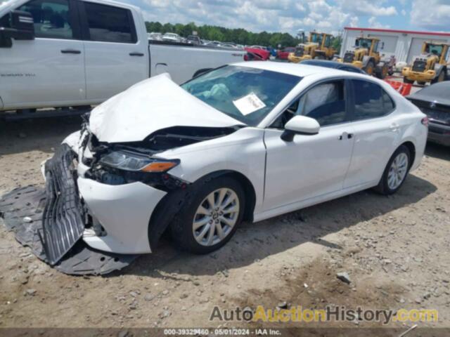 TOYOTA CAMRY LE, 4T1B11HK9JU005737