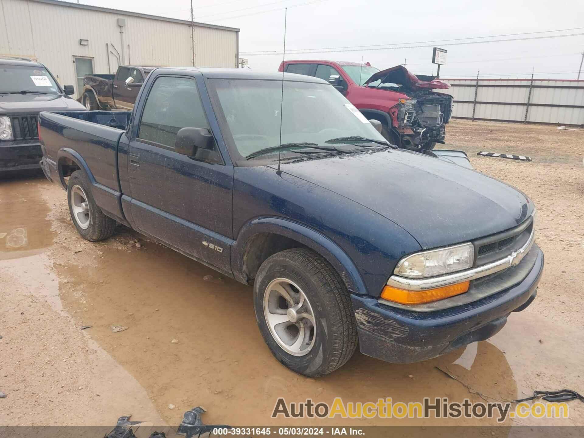 CHEVROLET S-10 LS FLEETSIDE, 1GCCS144XW8242279