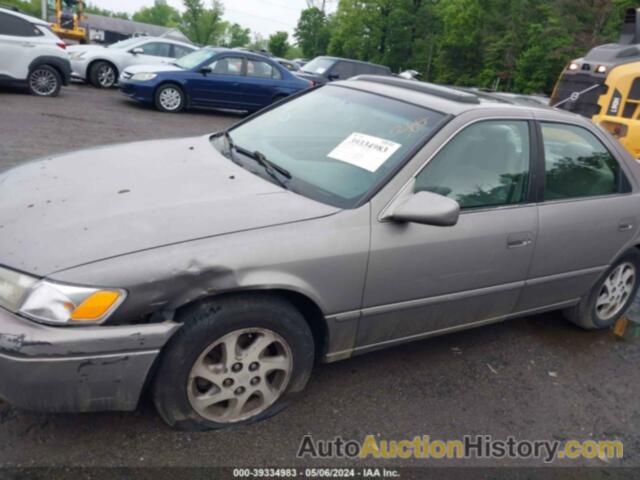 TOYOTA CAMRY LE V6, 4T1BF22KXWU069289