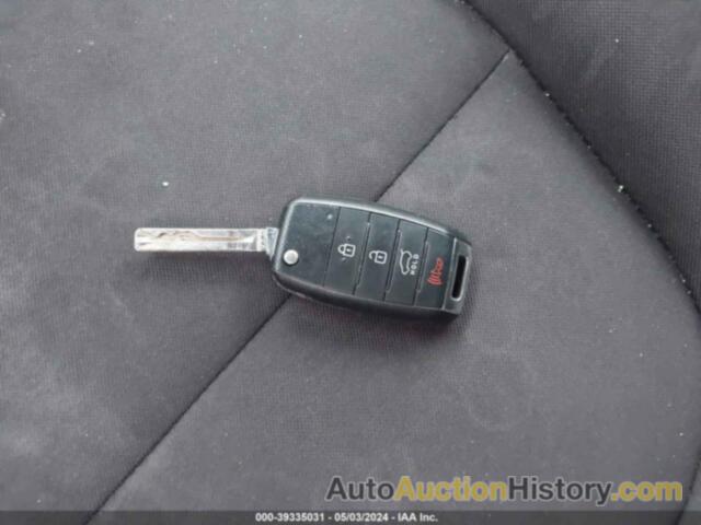 KIA SOUL, KNDJN2A28H7490501