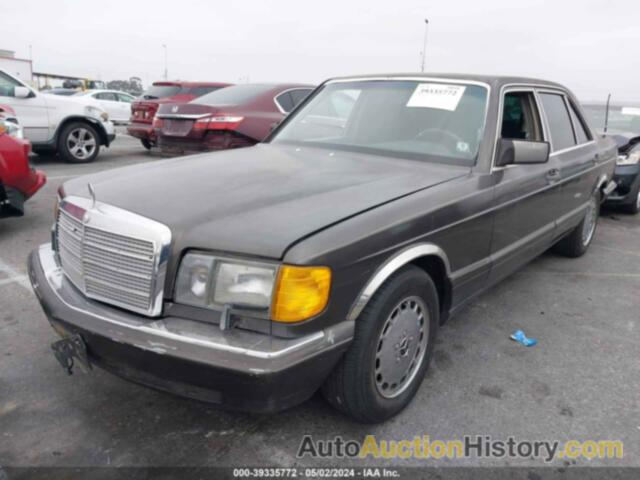 MERCEDES-BENZ 560 SEL, WDBCA39D0JA417162