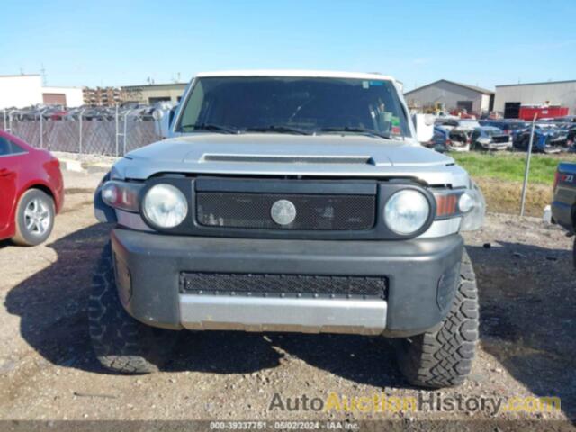 TOYOTA FJ CRUISER, JTEBU11F270022562