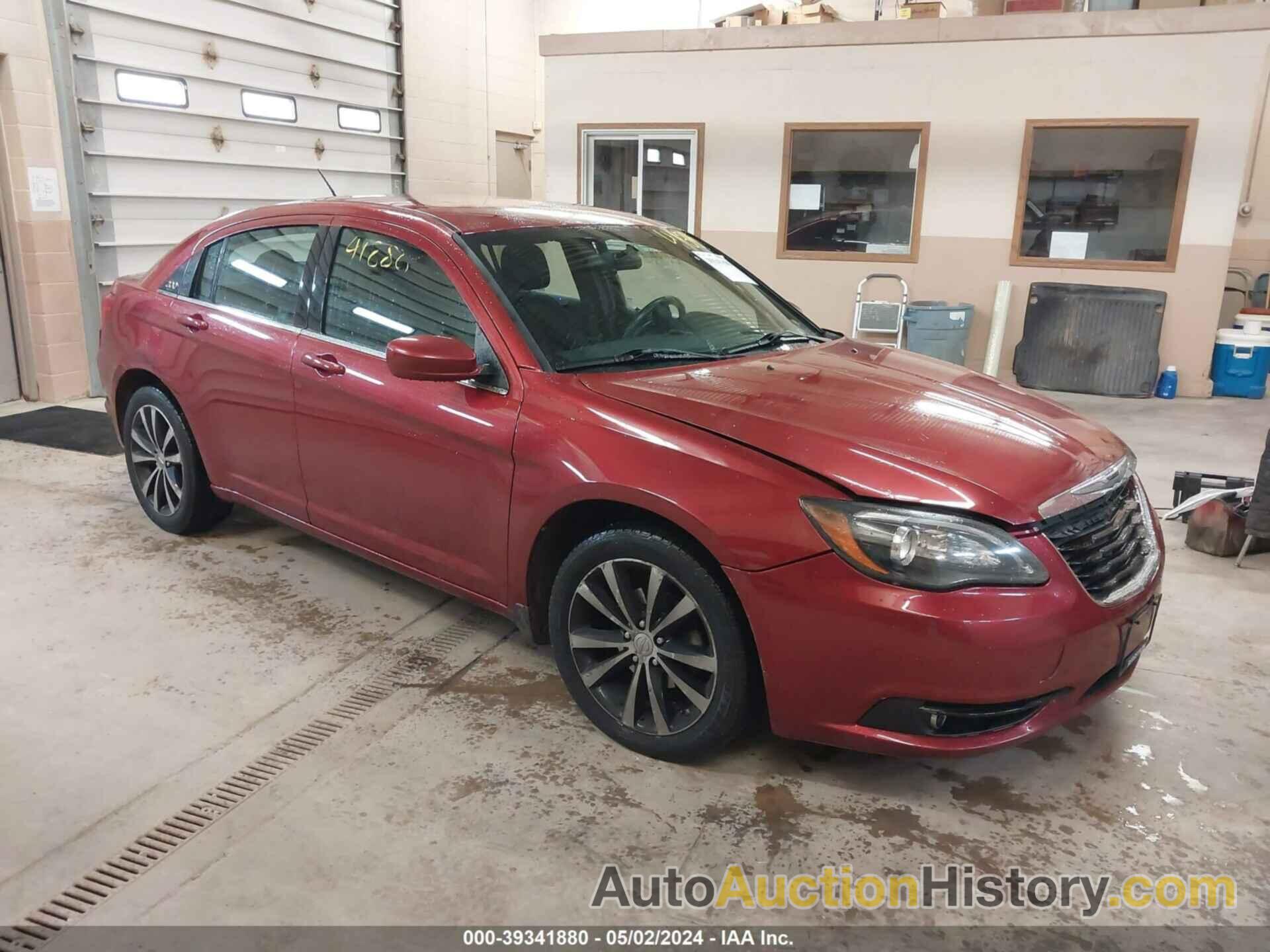 CHRYSLER 200 TOURING, 1C3CCBBB3DN674218