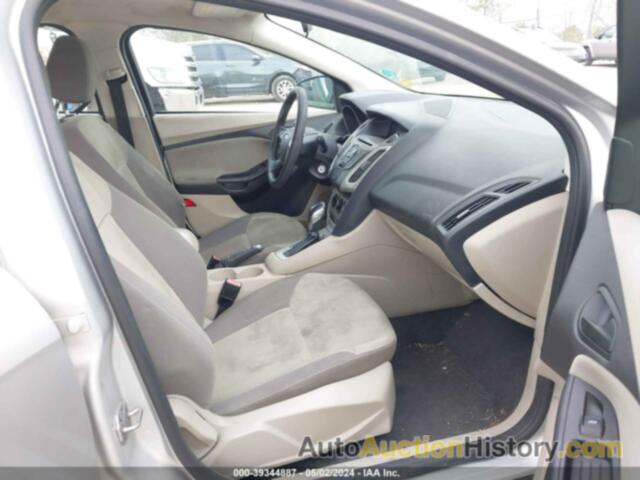 FORD FOCUS SE, 1FAHP3K2XCL186153