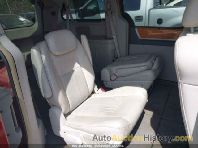 CHRYSLER TOWN & COUNTRY LIMITED, 2A8HR64X58R689174
