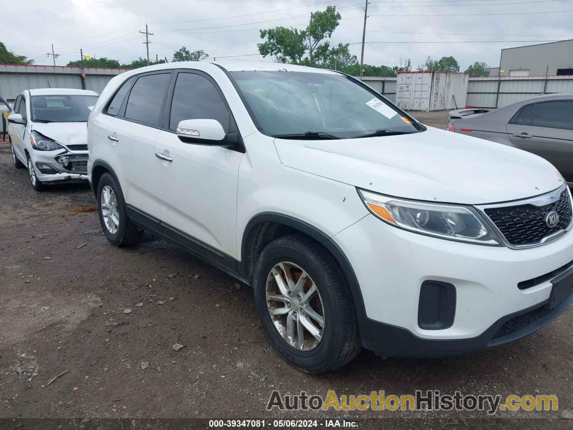 KIA SORENTO LX, 5XYKT3A60FG641124