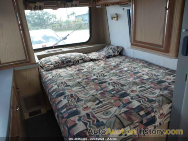 WINNEBAGO RIALTA MOTORHOME, 1WVAE0709TH010175