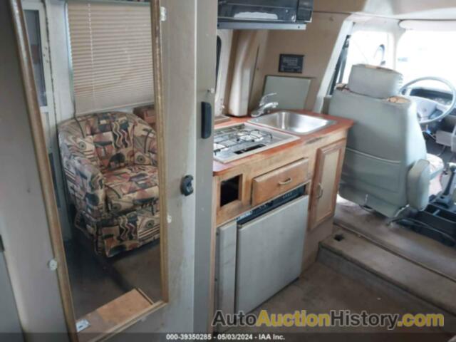 WINNEBAGO RIALTA MOTORHOME, 1WVAE0709TH010175