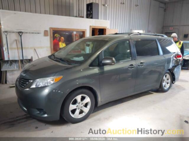 TOYOTA SIENNA LE, 5TDKK3DC7DS342055