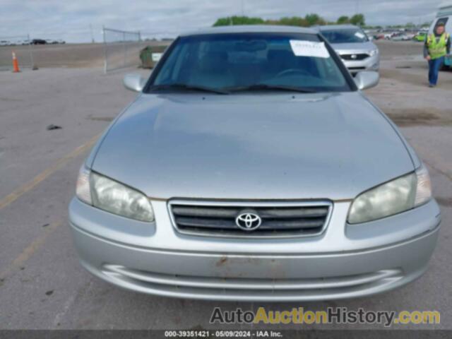 TOYOTA CAMRY LE/XLE, 4T1BF22K81U966099