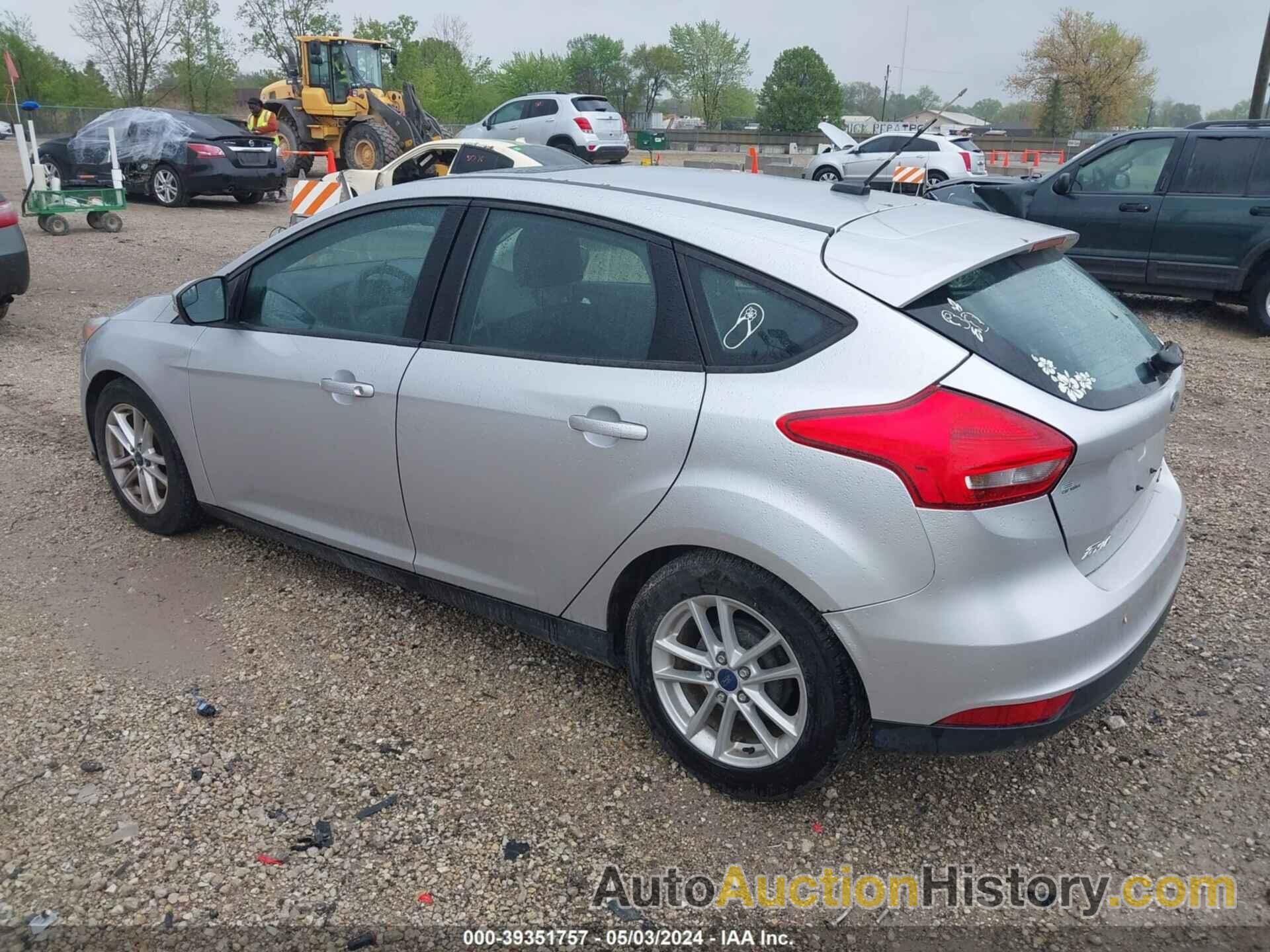 FORD FOCUS SE, 1FADP3K29FL202944