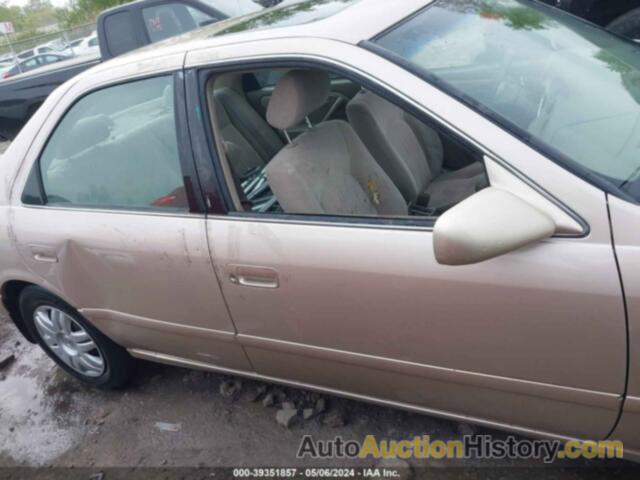 TOYOTA CAMRY LE, JT2BG22K910602582