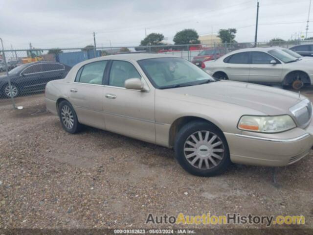 LINCOLN TOWN CAR SIGNATURE, 1LNHM81W05Y667552