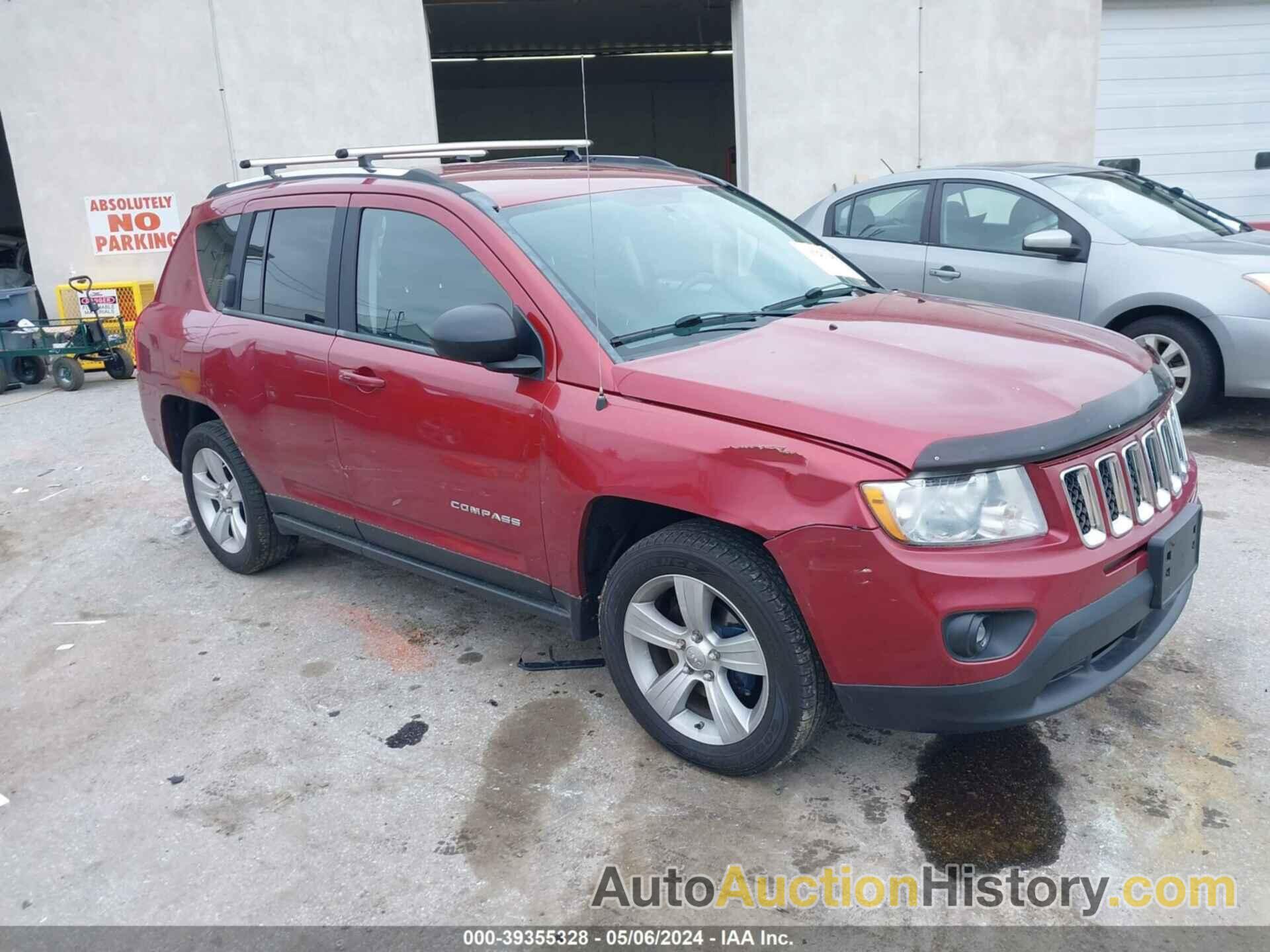 JEEP COMPASS LATITUDE, 1C4NJCEB8CD605444