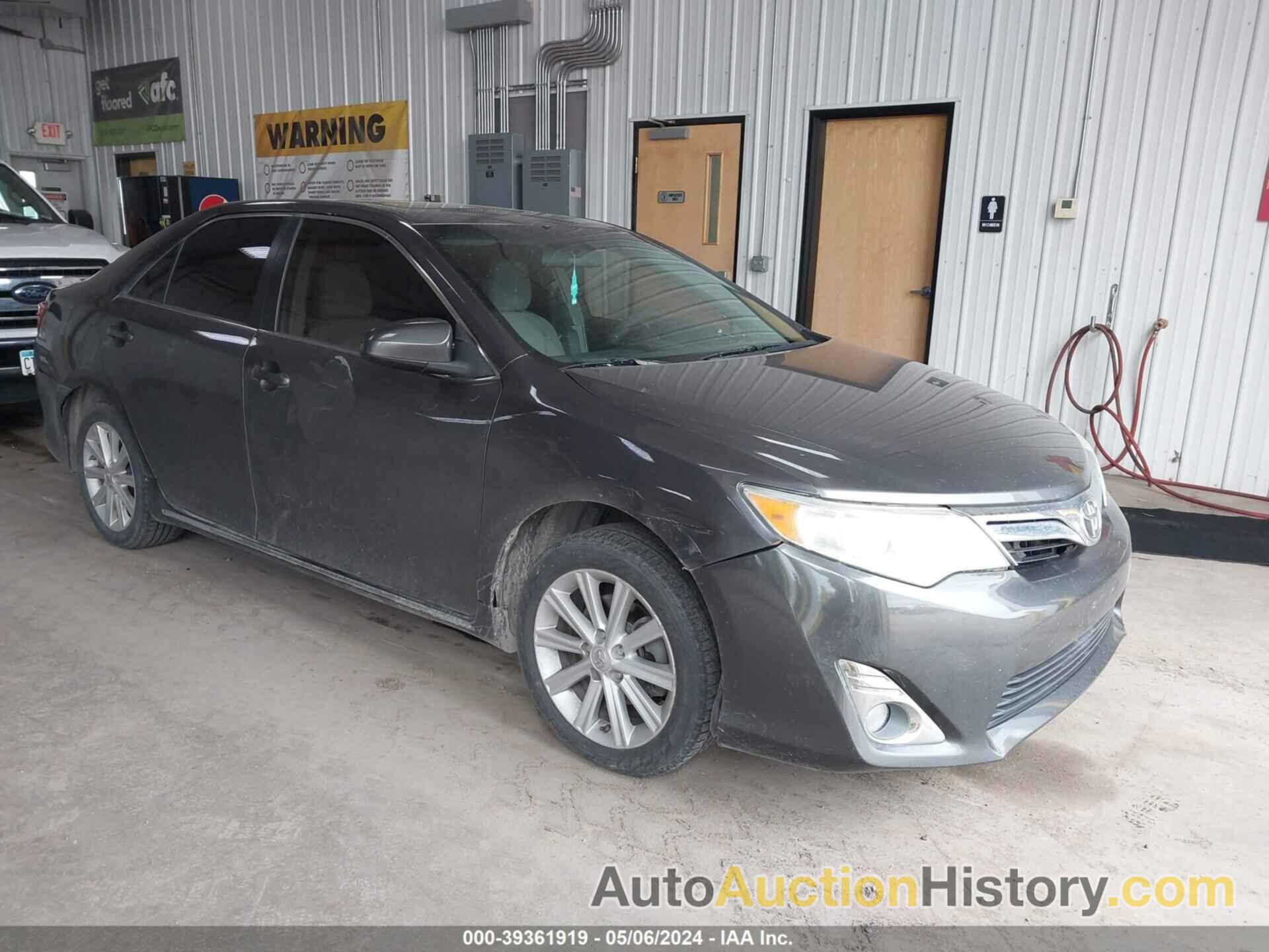 TOYOTA CAMRY XLE, 4T4BF1FK9DR310413