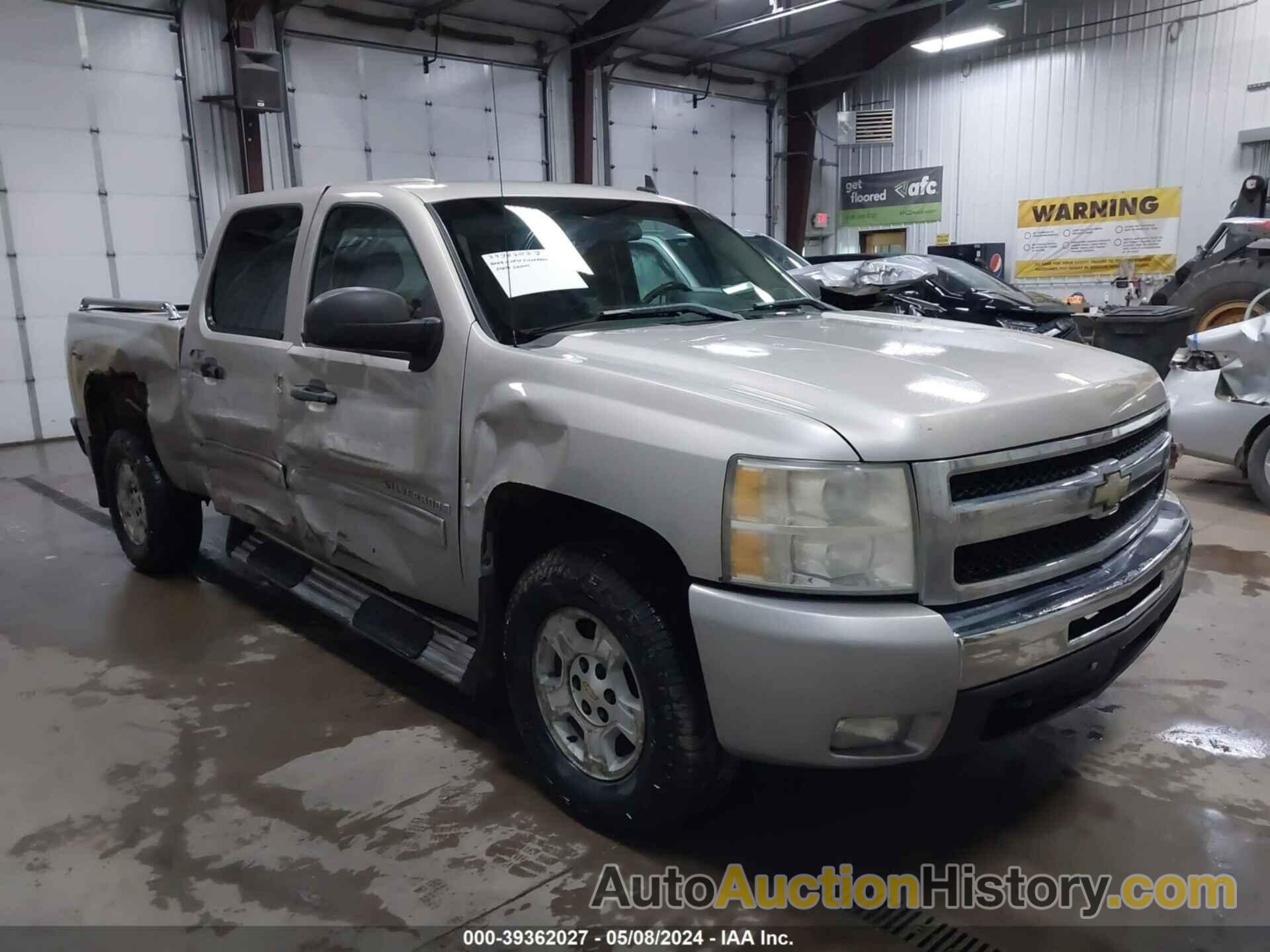 CHEVROLET SILVERADO 1500 LT, 3GCEK23389G108327