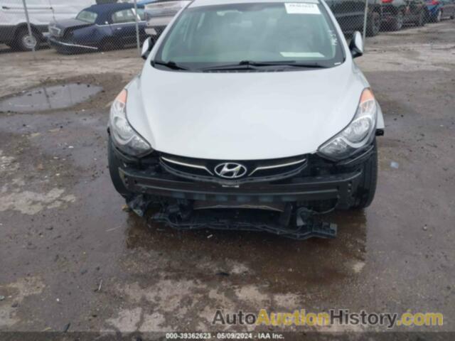 HYUNDAI ELANTRA LIMITED, KMHDH4AE3DU886949