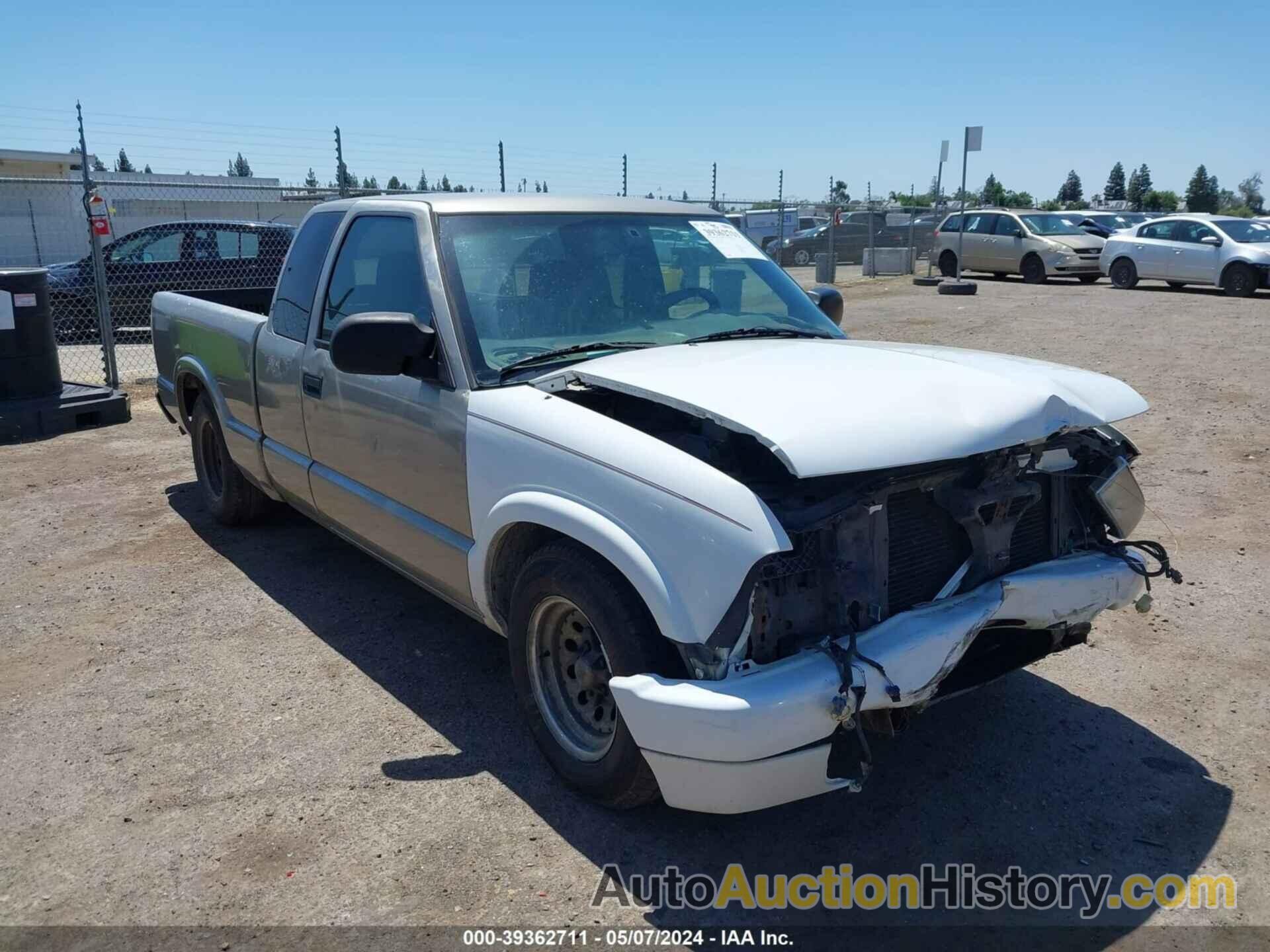 CHEVROLET S-10 LS, 1GCCS19W418237792