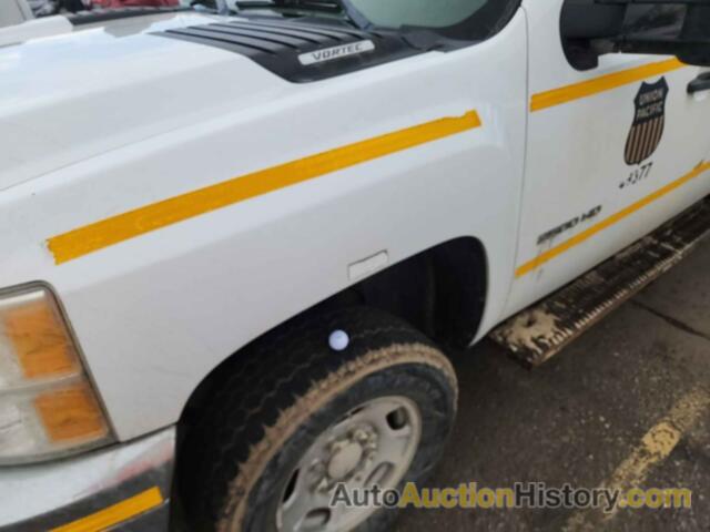 CHEVROLET SILVERADO 2500HD WORK TRUCK, 1GC2KVEG2DZ270967