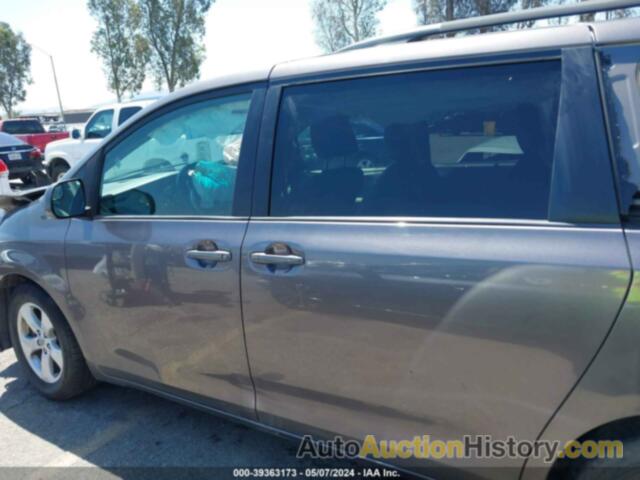 TOYOTA SIENNA LE, 5TDKK3DC3FS688445