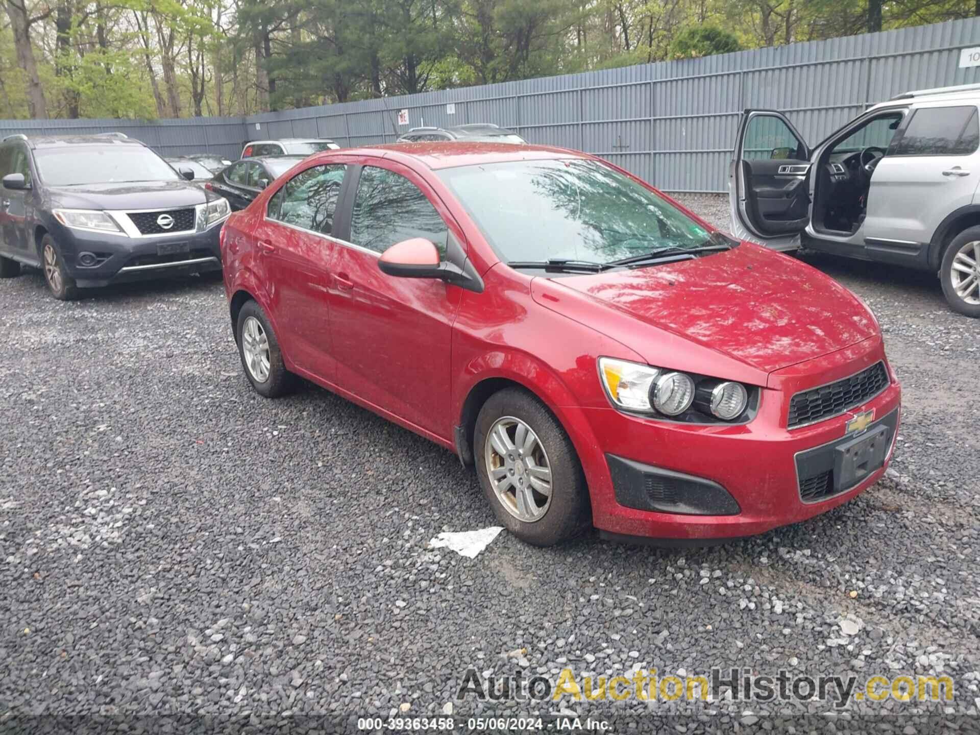 CHEVROLET SONIC 2LT, 1G1JC5SH1C4166321