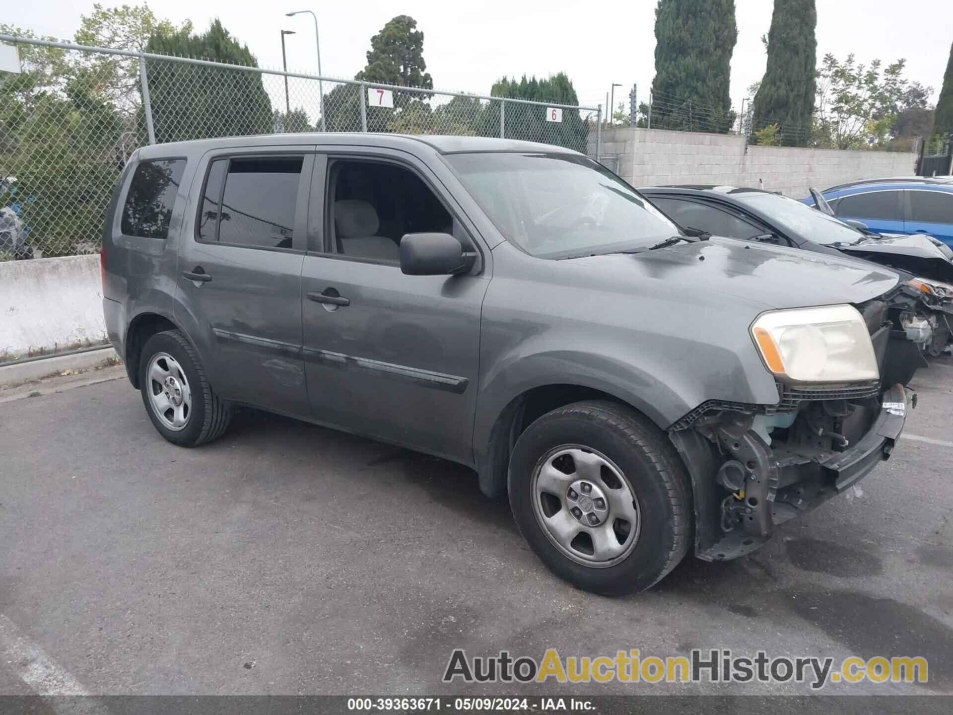 HONDA PILOT LX, 5FNYF3H2XCB036471