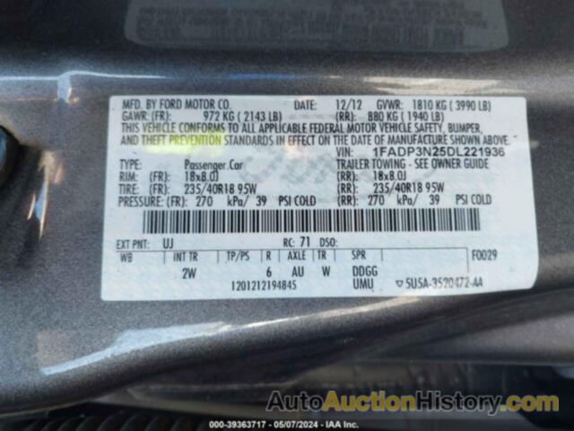 FORD FOCUS TITANIUM, 1FADP3N25DL221936