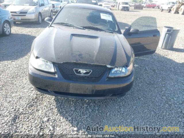 FORD MUSTANG, 1FAFP4046YF262281