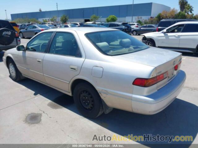 TOYOTA CAMRY CE/LE/XLE, 4T1BG22K9VU786620